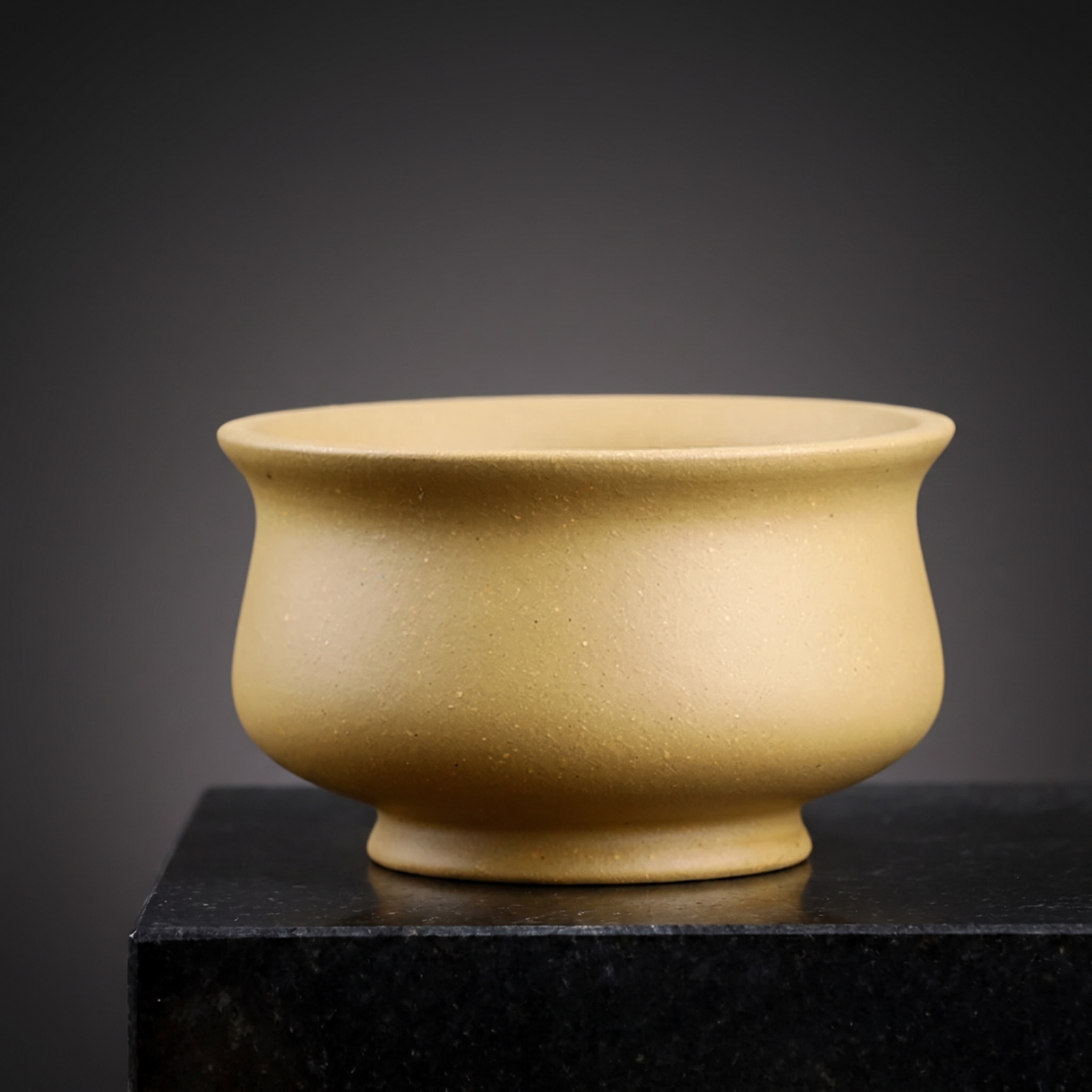 Trumpet Stoneware Bonsai Bowl — Champagne Sand - packshot