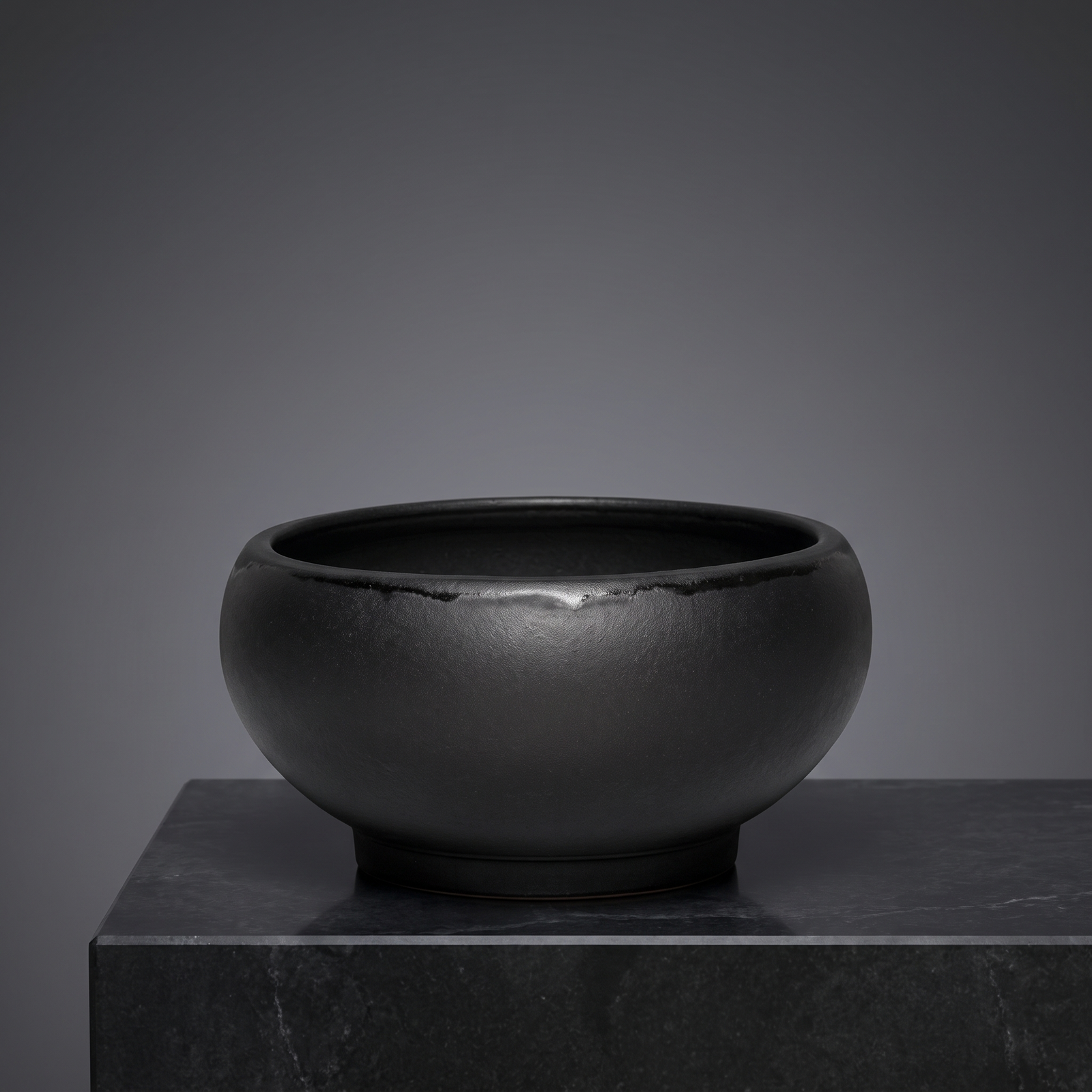 Wide Basin Stoneware Bonsai Bowl — Onyx Black - packshot