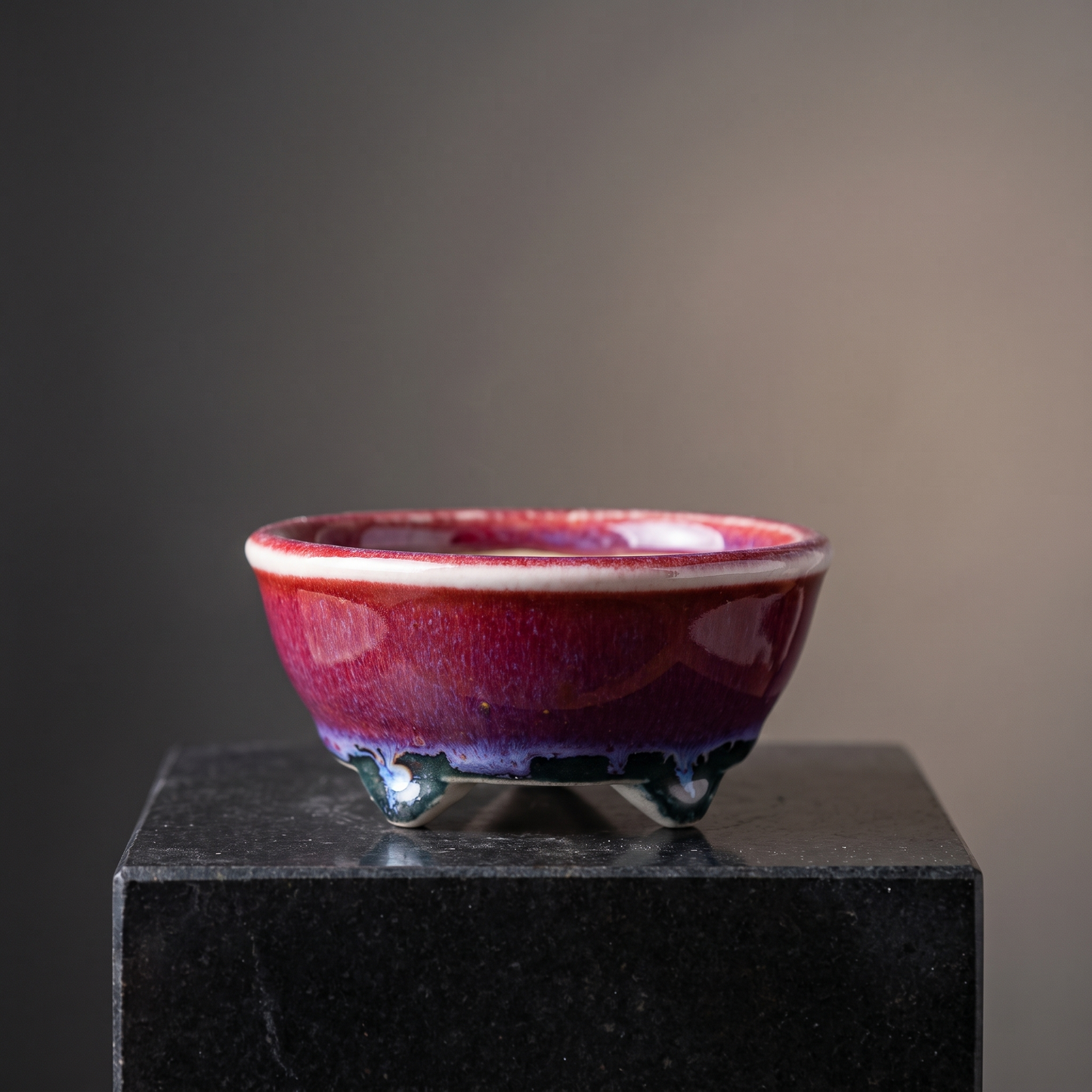 Cloud-Foot Begonia Bonsai Pot — Amethyst Drip Gradient - packshot