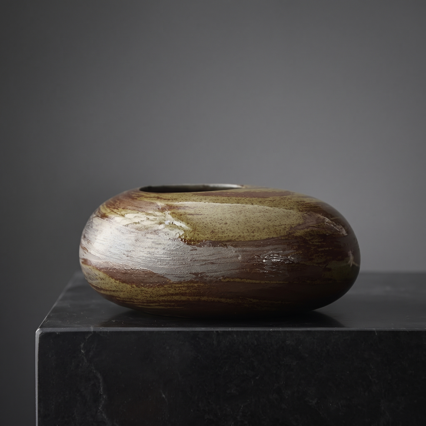 Pebble Ellipse Vase — Speckled Weathered Moss - packshot