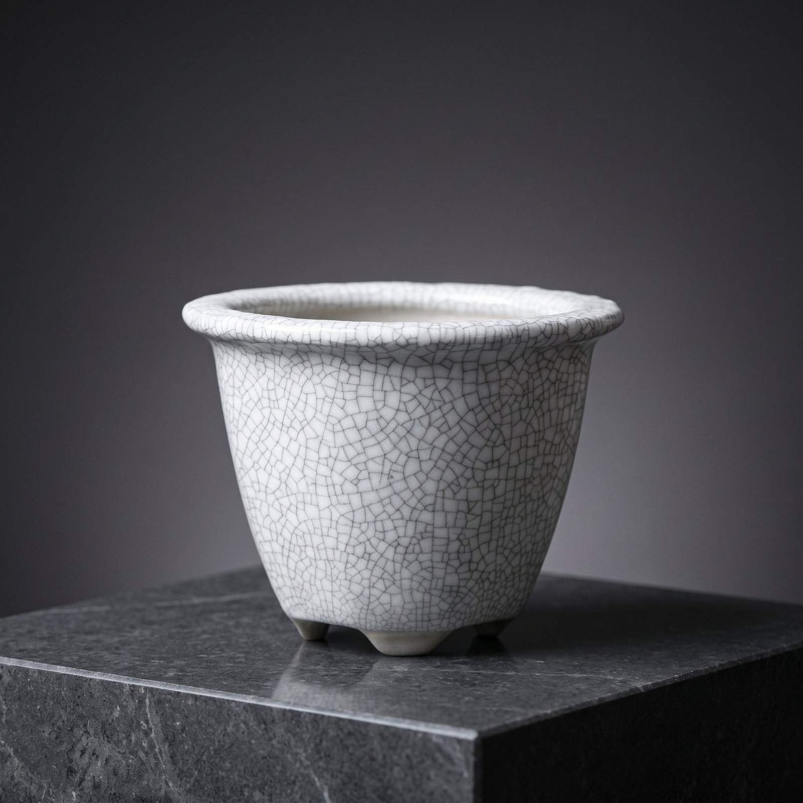 Ice-Crackle Glaze Flowerpot — Flared Round - packshot
