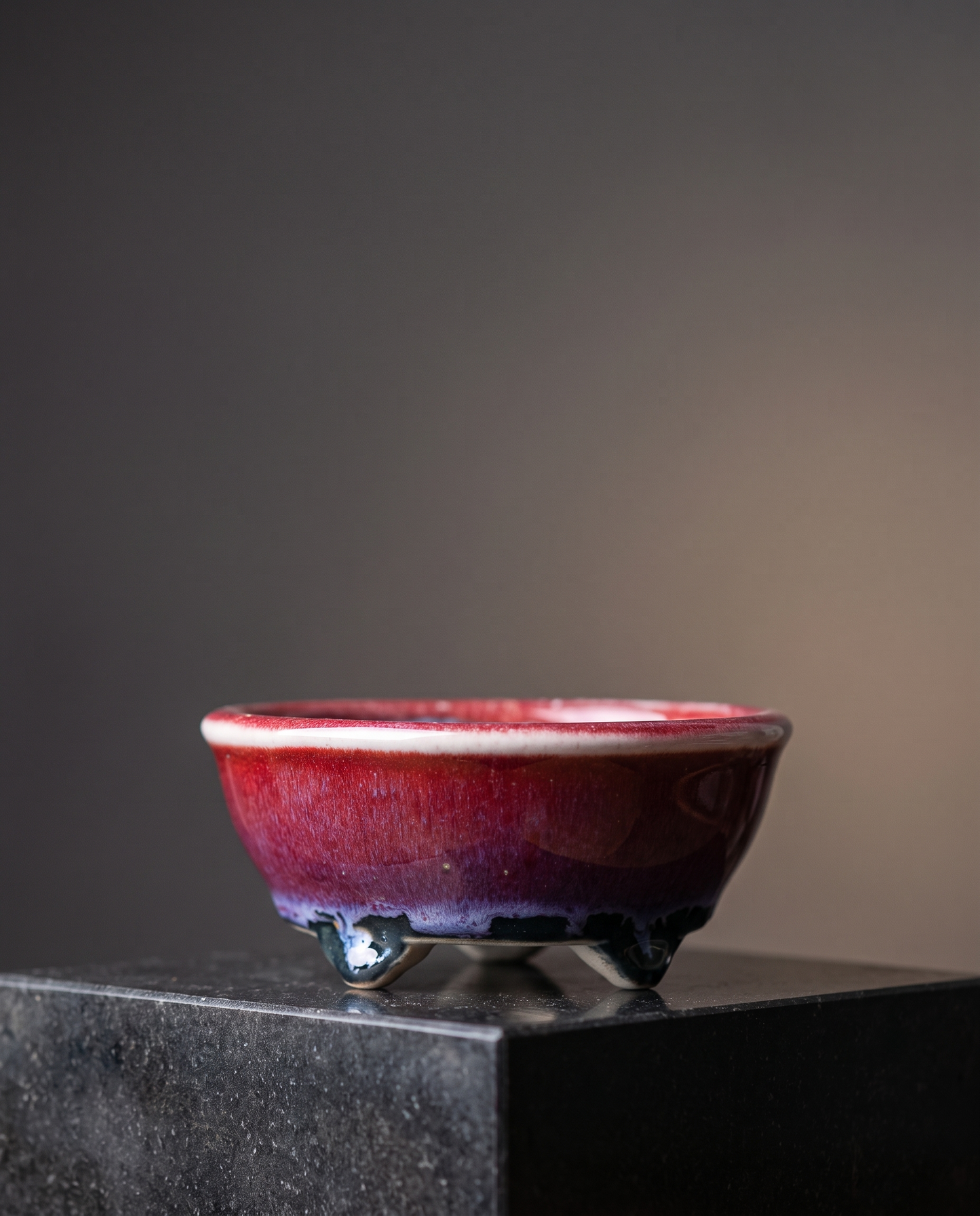 Cloud-Foot Begonia Bonsai Pot — Amethyst Drip Gradient - lifestyle