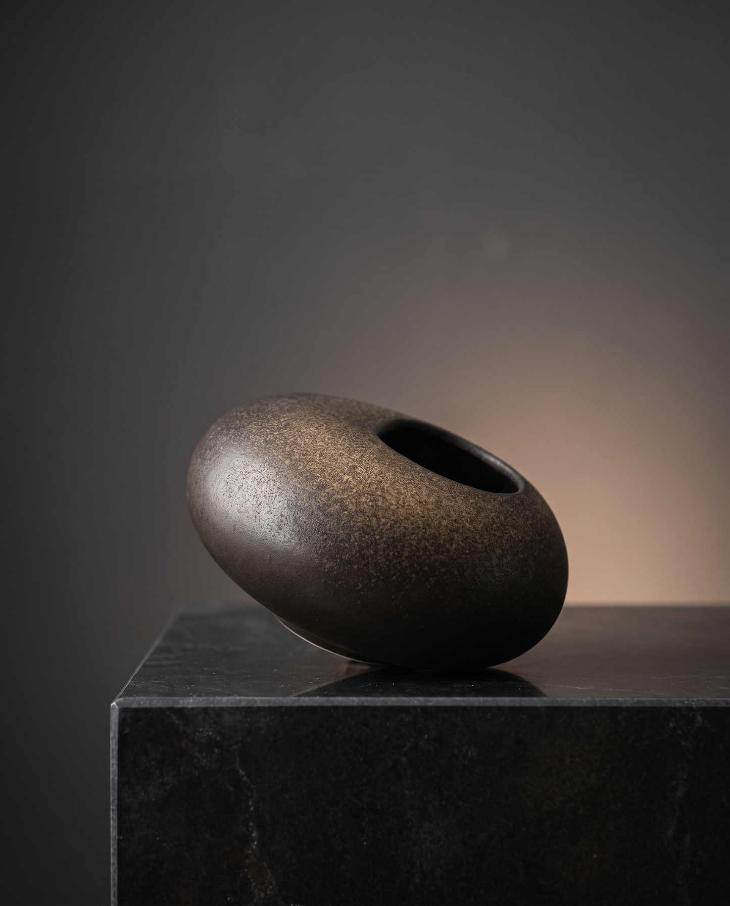 Pebble Ellipse Vase — Speckled Weathered Charcoal - lifestyle