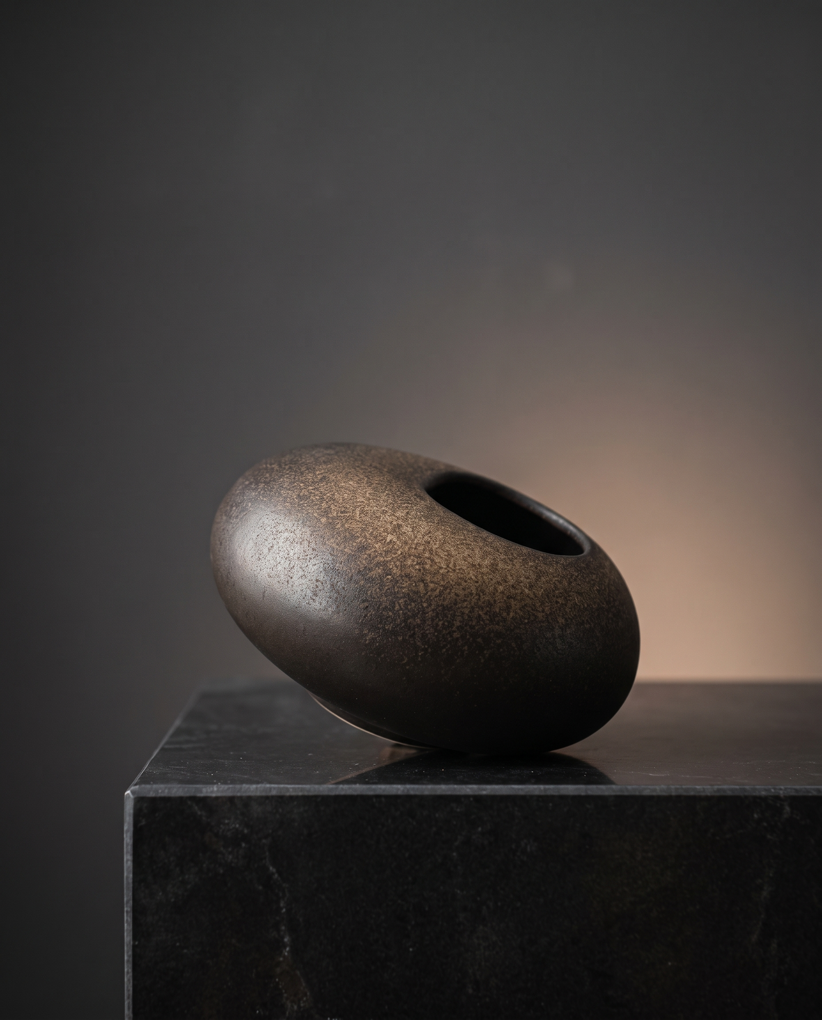 Pebble Ellipse Vase — Speckled Weathered Charcoal - lifestyle